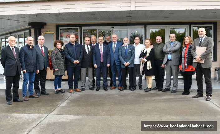 Başkan Zihni Şahin, kültür ve sanat insanlarıyla bir arada