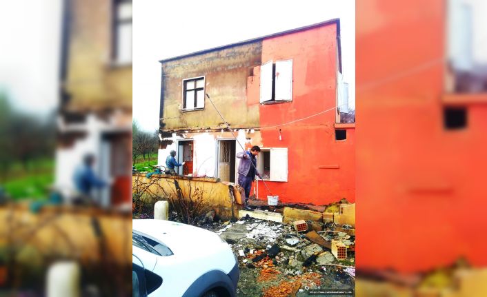 EVİ YANAN AİLEYE BELEDİYE İLE DEVLET DESTEĞİ