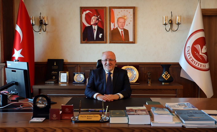 "Mehmet Akif Ersoy milletimiz için bir moral ve cesaret kaynağıdır"
