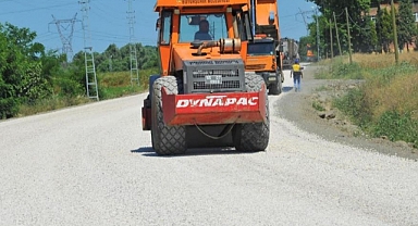Mahallelerin yol sorunu tek tek çözülüyor