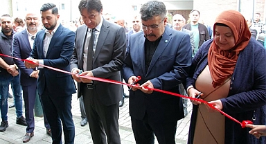 Vlaardingen Türk Dayanışma Derneği binasının açılışı yapıldı