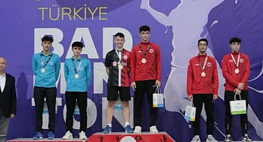 Büyükşehir'in Badminton Takımı Türkiye Şampiyonu oldu