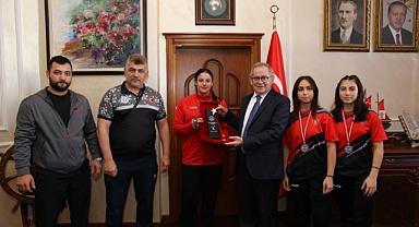Halter takımından Başkan Demir’e ziyaret