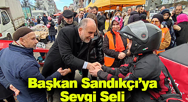 Sandıkçı'ya Sevgi Seli