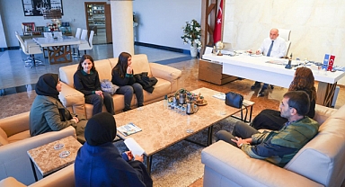 Başkan Sandıkçı Öğrencilerin Sorularını Cevapladı