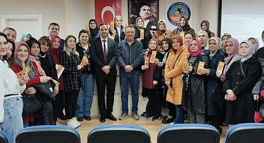 AK Parti Atakum’da Kadına Şiddetle Mücadele Eğitimi