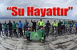 Soğuk hava ve yağmur yağışına rağmen 20 bisikletliden destek
