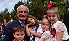 Yusuf Ziya Yılmaz 23 Nisan Bayramını Kutladı