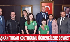 Başkan Togar koltuğunu ortaokul öğrencilerine devretti