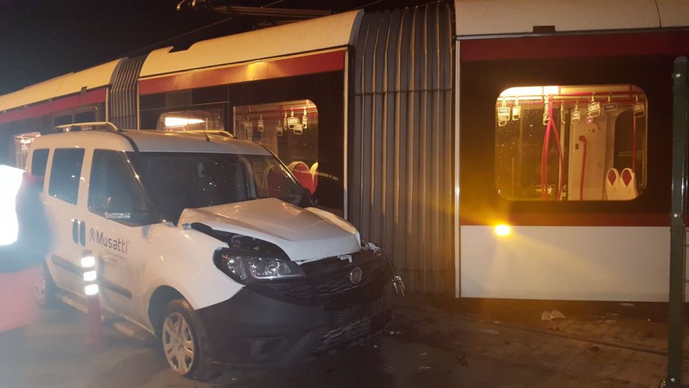 tramvay kazası